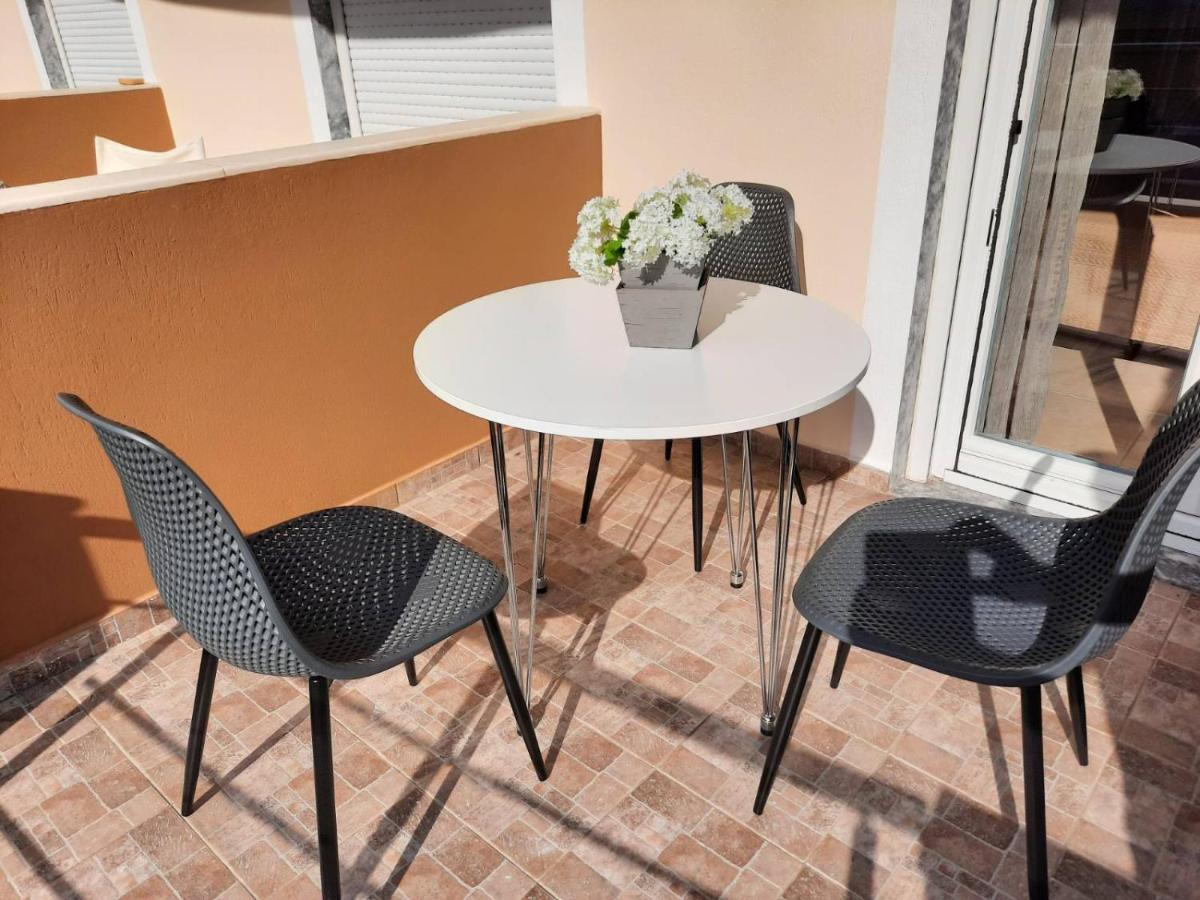 Evdokia'S Apartments And Rooms Neos Marmaras Exterior foto